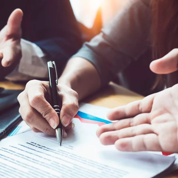 Thumbs - Nova Legislação, velhas polêmicas afinal, o agente de contratação, pregoeiro e comissão de contratação devem elaborar o edital
